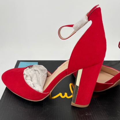 Lulus Laura Tacones altos con correa en el tobillo de gamuza roja - Zapatos de mujer