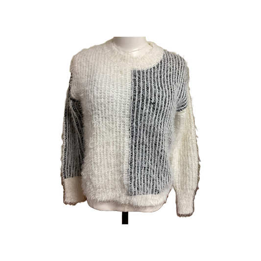 Bobeau White and Black Sweater for Women (Small)